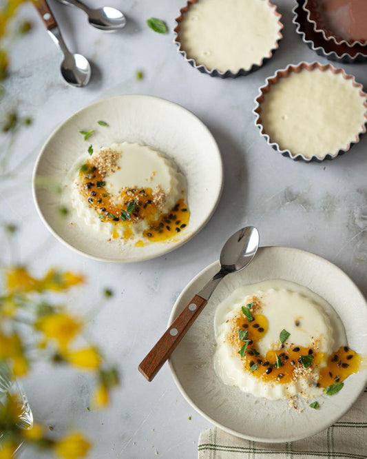 Panna Cotta mit Maracuja und Kokosmilch
